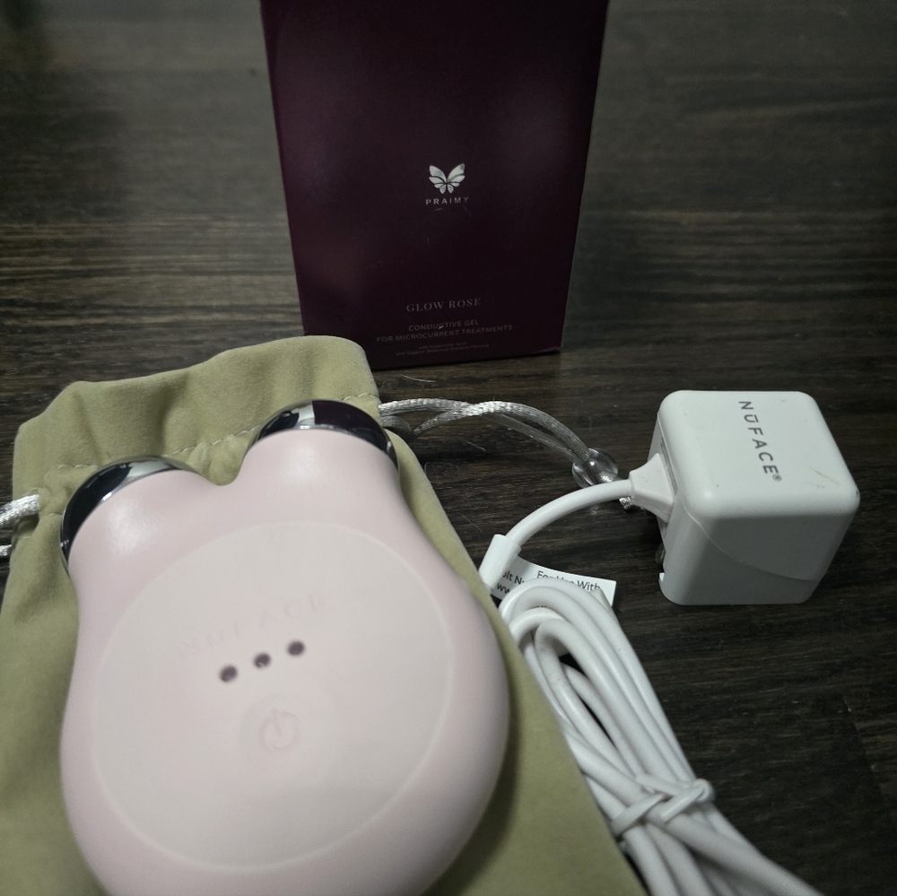 NuFace Mini+ Microcurrent Device Rose